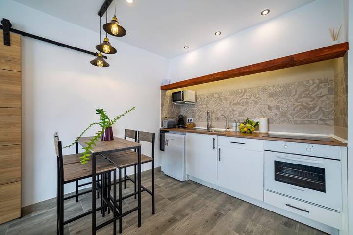 Ganze Wohnung, Ferienwohnung 'Apartamento Deluxe Los Perez' mit privater Terrasse, Wi-Fi und Klimaanlage in Lucainena de las Torres, Cordillera Penibética