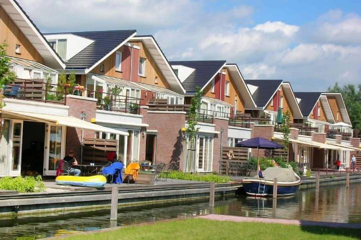 Vakantieappartement voor 6 personen, met balkon in Uitgeest
