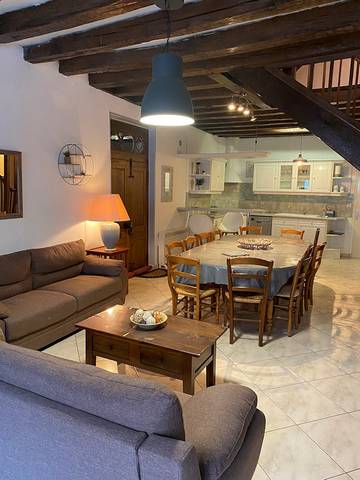 Gîte pour 12 personnes, avec terrasse, animaux acceptés à Saint-Aignan