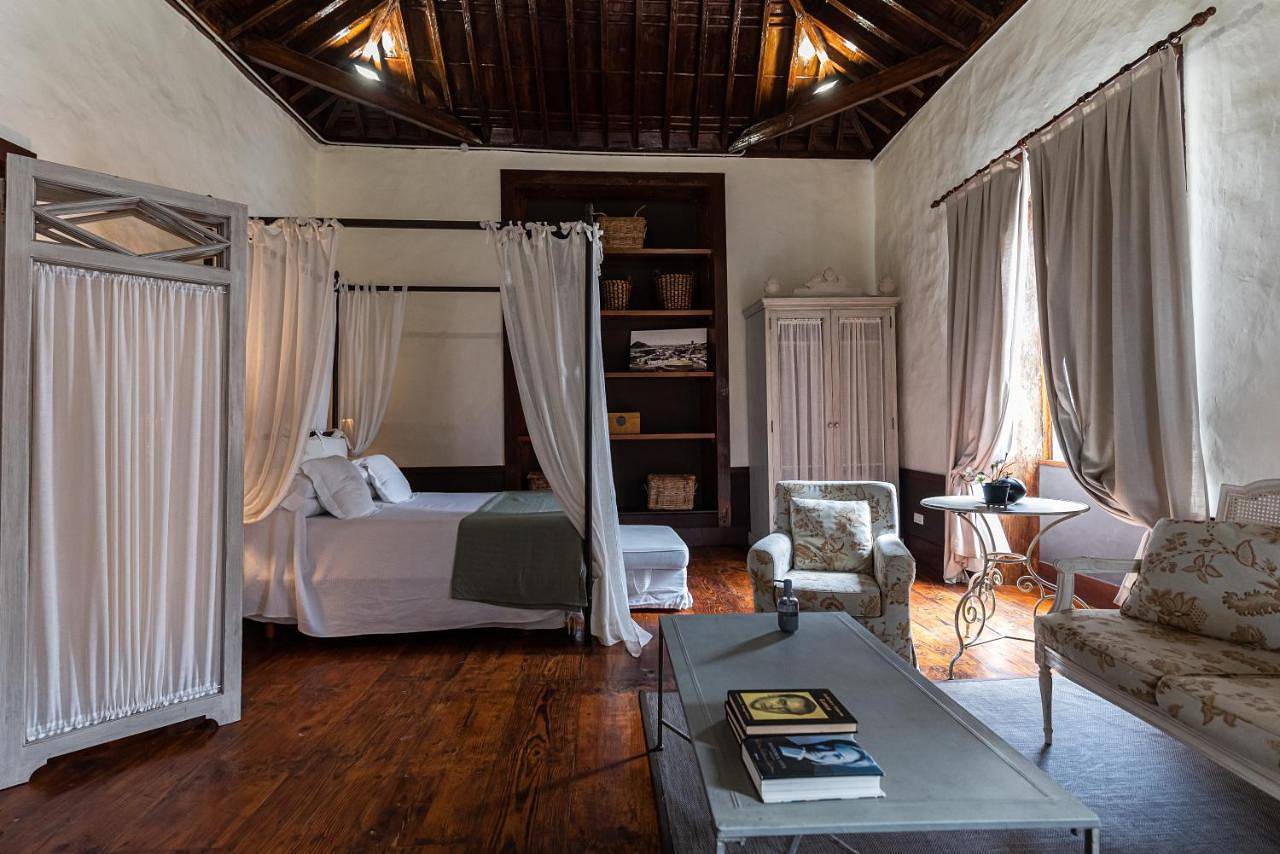 Isla Baja Suites in Playa del Muelle (Garachico), Garachico