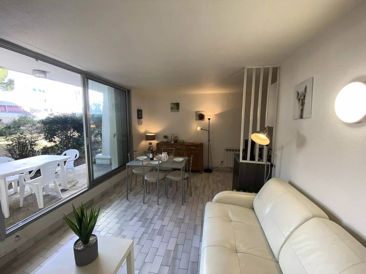Apartamento entero, Sol-y-Days Jardines, planta baja con terraza in Le Couchant, La Grande-Motte