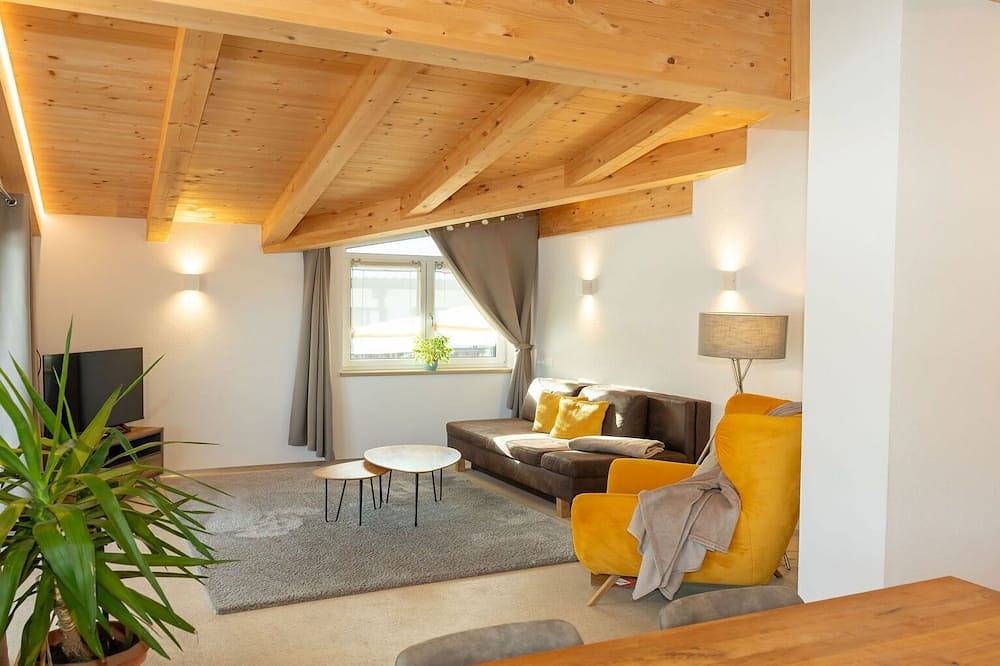 Ganze Wohnung, Erlebe schöne hohe Wohnräume mit Sichtdachstuhl! in Wildschönau, Kaisergebirge