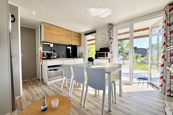 Location de vacances pour 7 personnes, avec terrasse et jardin dans Penvins - 2