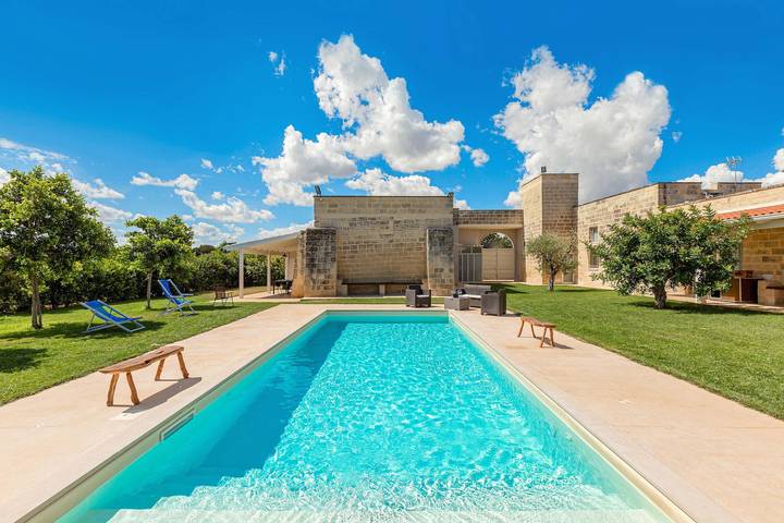 Villa per 5 persone, con piscina e giardino a Lecce