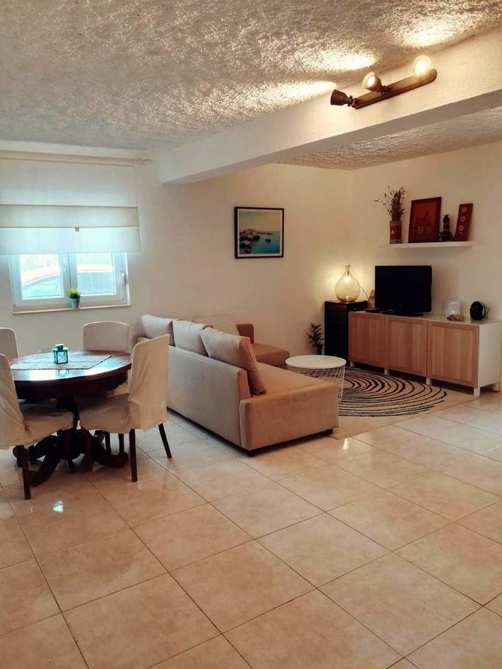 Ferienhaus für 8 Personen, mit Garten und Ausblick sowie Pool, mit Haustier in Razanac - 4