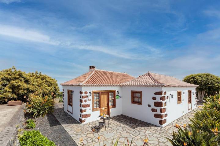 Ferienhaus für 5 Personen, mit Terrasse und Garten