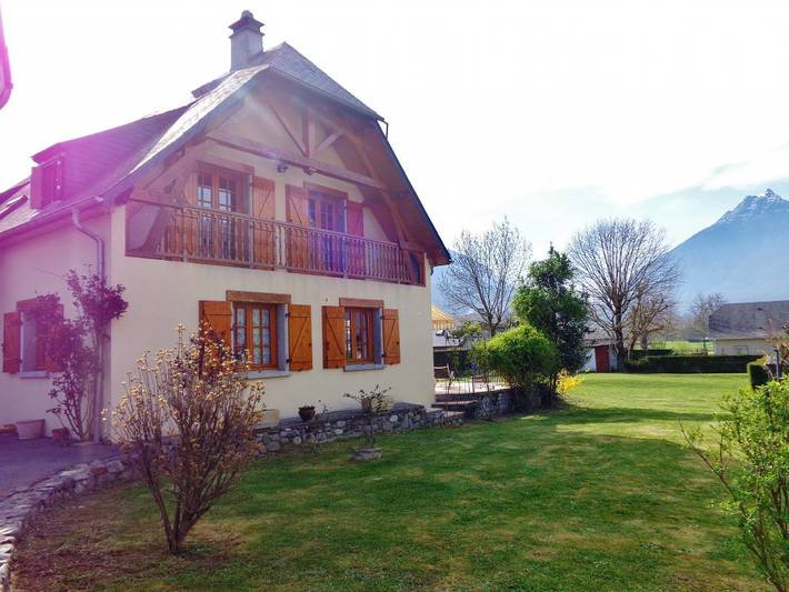 Gîte pour 8 personnes, avec terrasse et jardin à Préchac - 2
