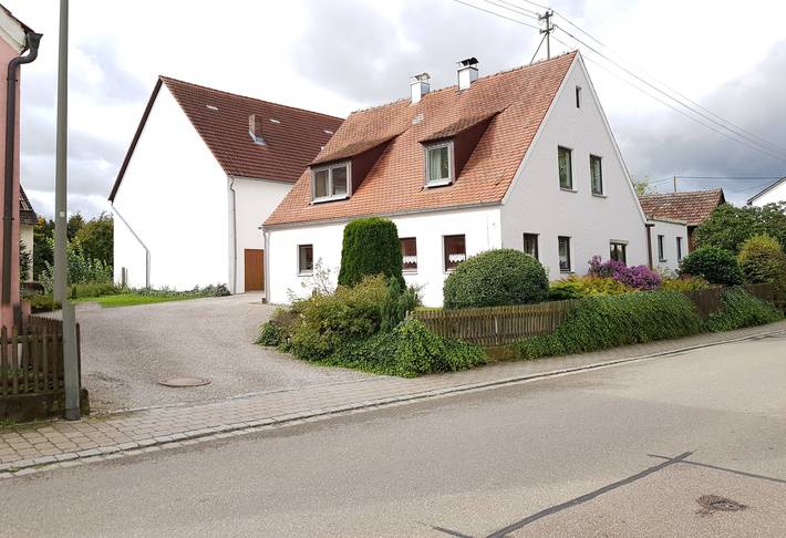 Ferienwohnung für 5 Personen, mit Balkon/Terrasse und Garten