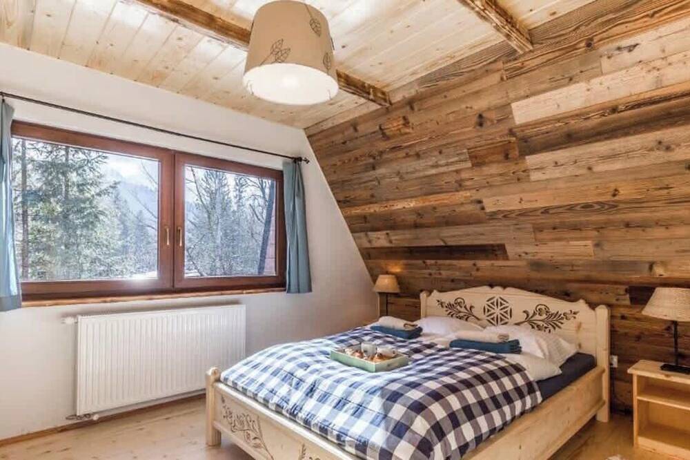 Vacation House surrounded by greenery in Zakopane, Carpathians (Poland)