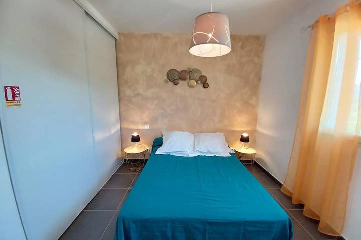 Appartamento intero, Apt heated pool, wifi, 2 bedrooms, air conditioning, 7 min beach 1 min river in Galeria, Parco naturale regionale della Corsica