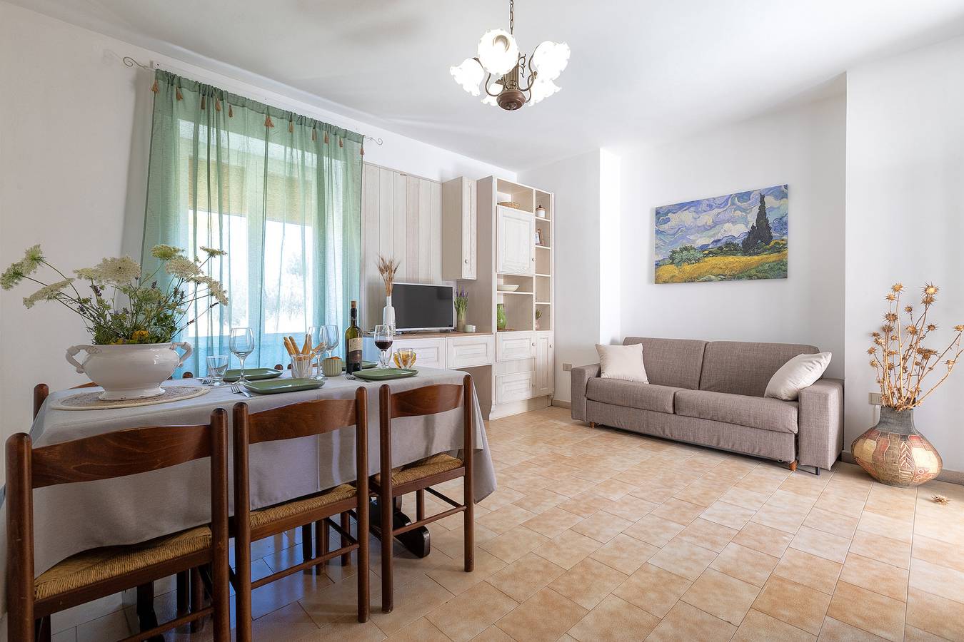 Appartamento intero, Appartamento 'Fico D'India Country View' con vista sulle colline, terrazza privata e Wi-Fi in Castelsardo, Provincia di Sassari