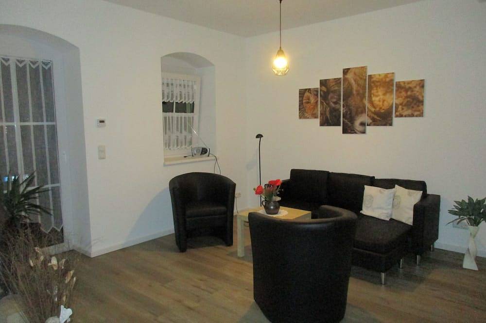 Ganze Wohnung, Ferienwohnung \"Zum alten Pferdestall\" - Irgendwo im Nirgendwo in Zichow, Uckermark