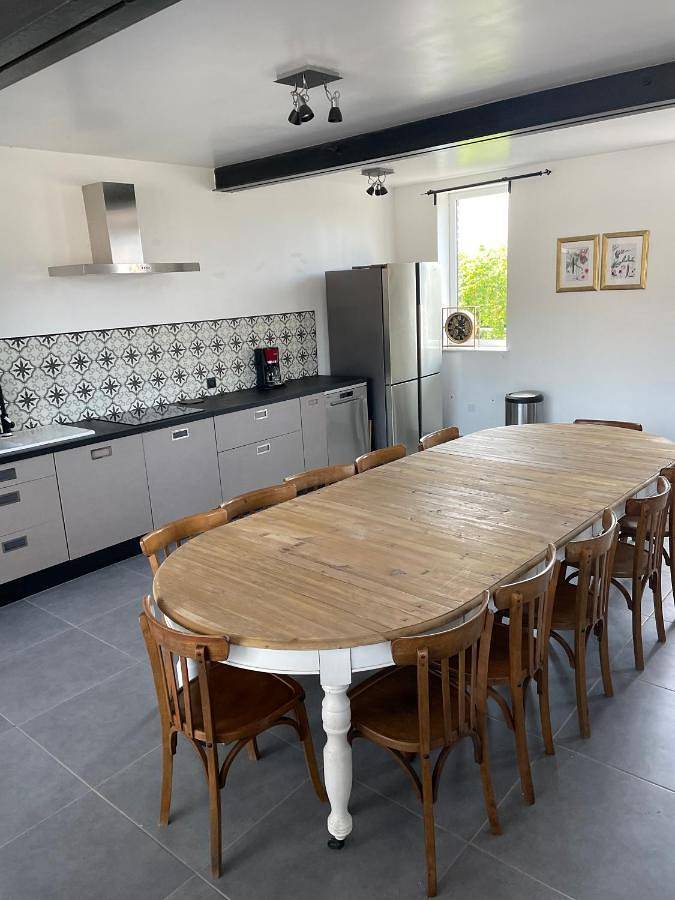Location de vacances pour 12 personnes, avec terrasse dans Morchies