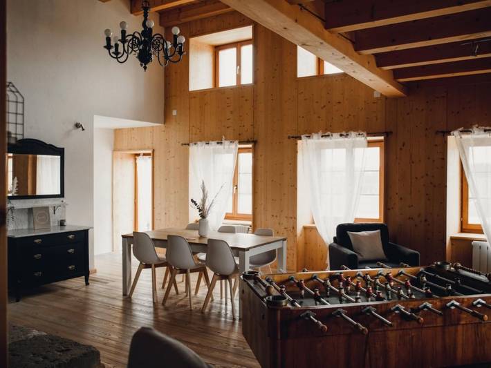Ganze Wohnung, Wohnung in altem, renoviertem Bauernhaus in Le Cachot, La Chaux-du-Milieu