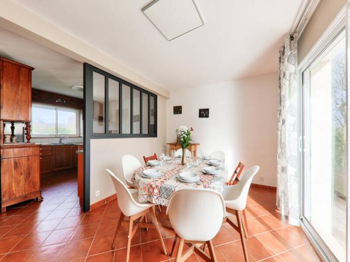 Gîte pour 8 personnes, avec jardin, adapté aux familles à Le Tour-du-Parc - 3