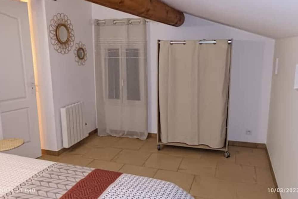 L'écurie de Florent et Spa in Cheval-Blanc, Parc naturel régional du Luberon