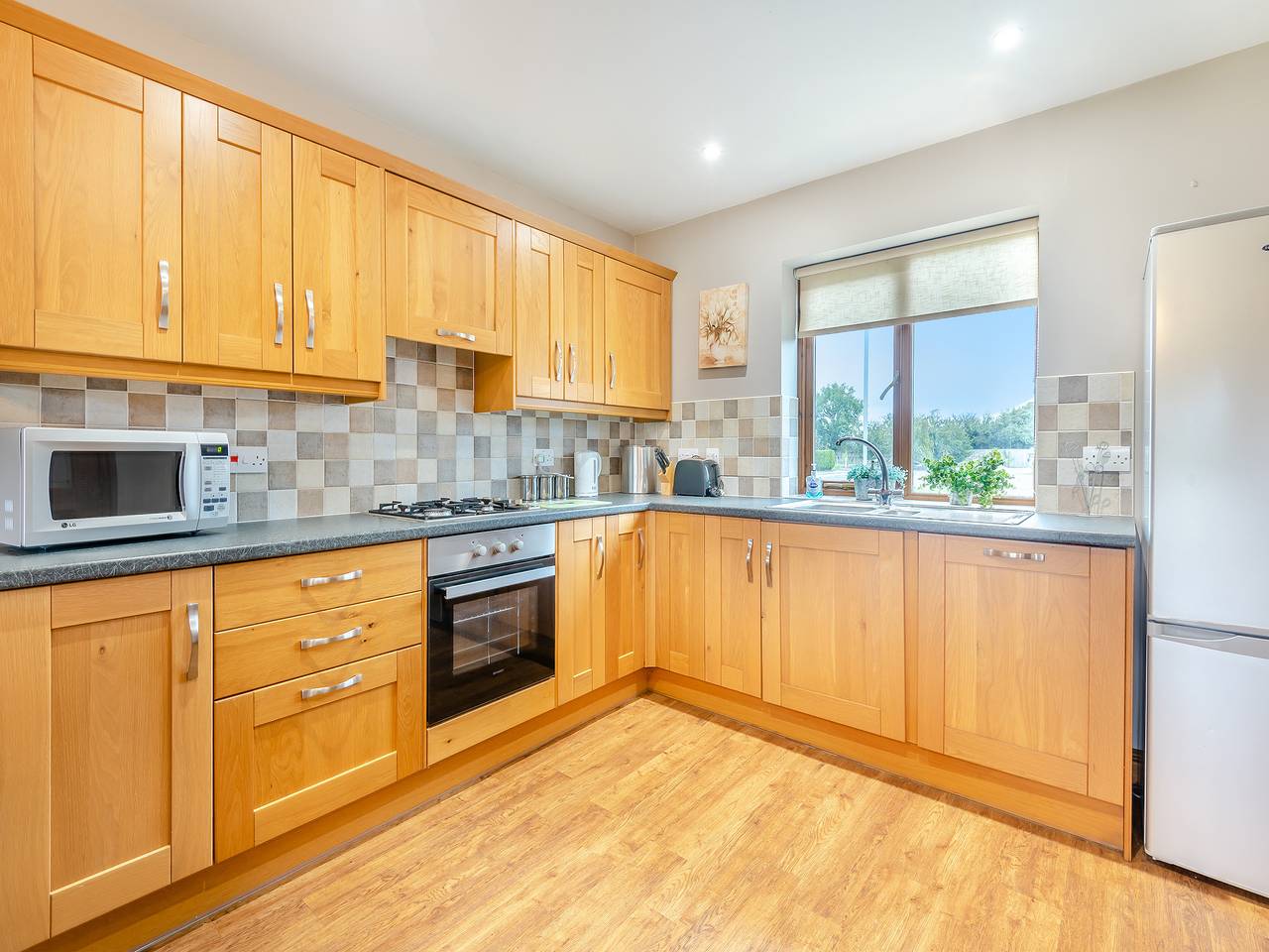 Lake View 2 - Uk45578 in Maltby le Marsh, Lincolnshire