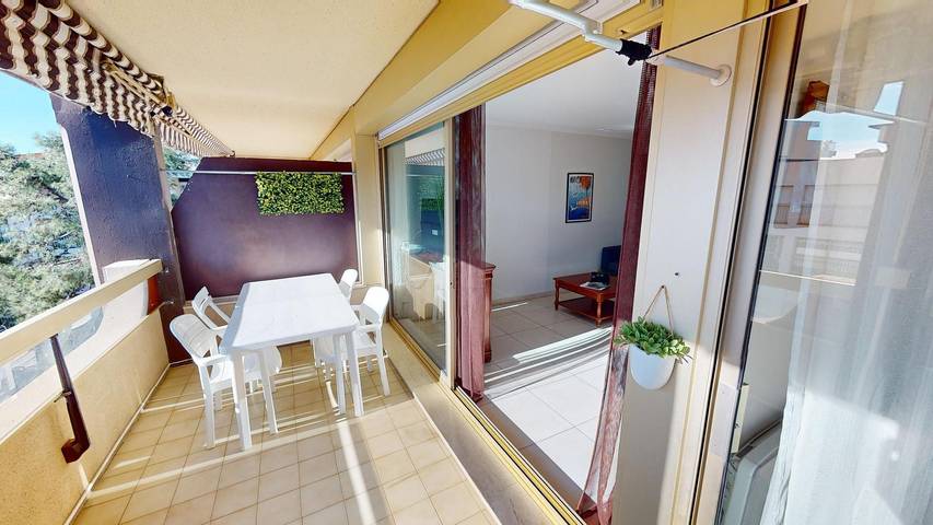 Ferielejlighed for 4 personer, med balkon og pool - 1