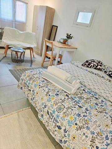 Gîte pour 2 personnes, avec jardin et terrasse à Orsay