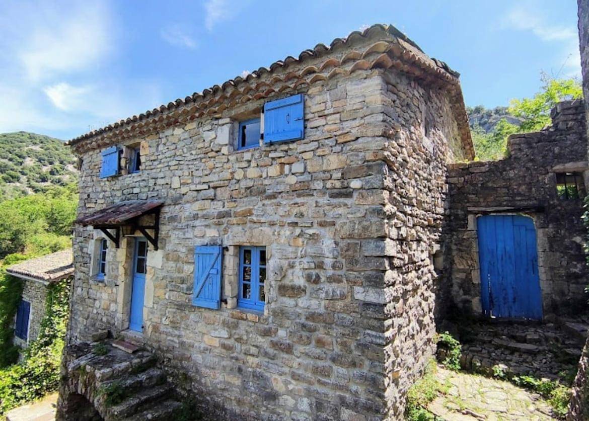Pura Vida Maison Ardéchoise in Rochecolombe, Ardèche