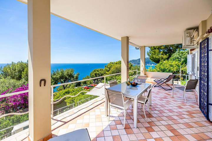 Chalet para 4 personas, con Balcón y Terraza además de Jardín y Vistas en Andora