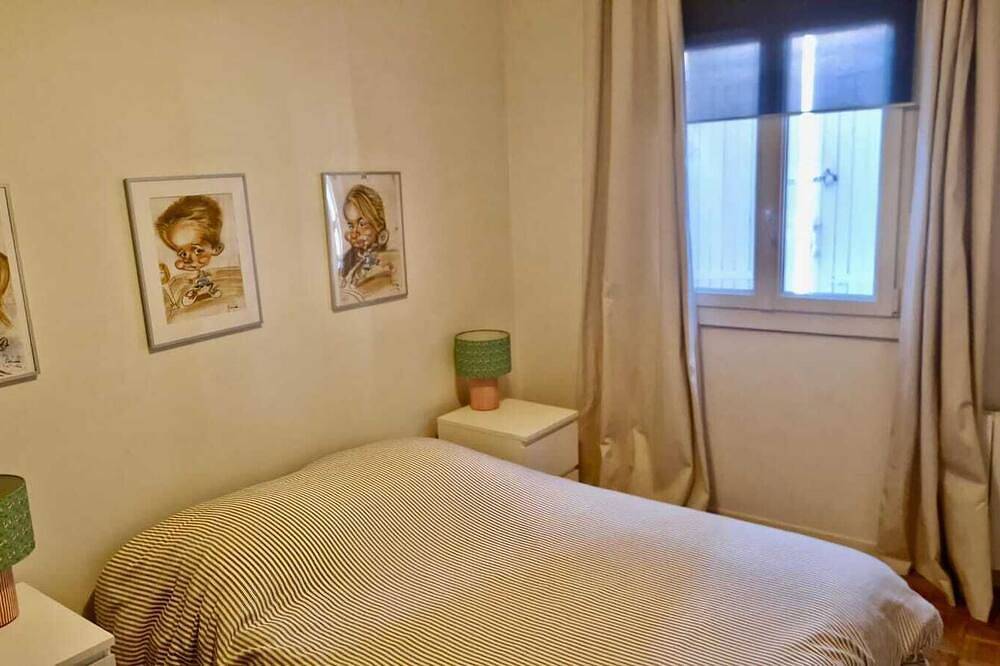 Entire apartment, 80 m2 garden apartment in quiet residence close to the coast. in La Valette-du-Var, Toulon region