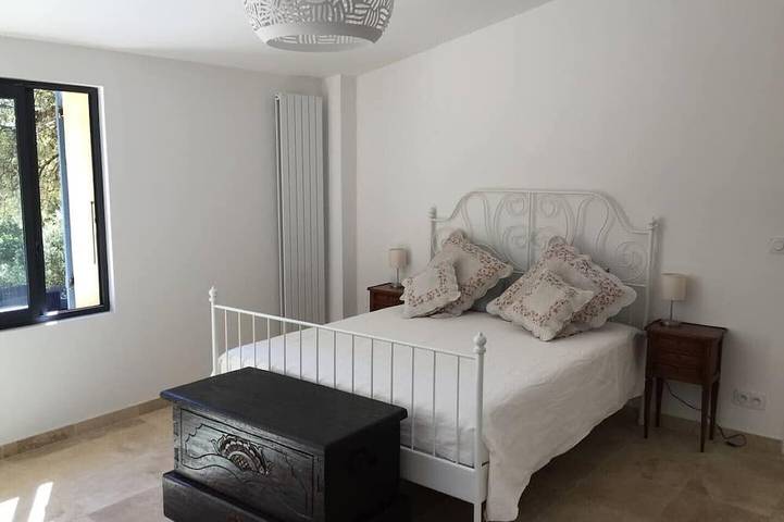 Location de vacances pour 10 personnes, avec jardin et terrasse dans Lac de Saint-Cassien - 2