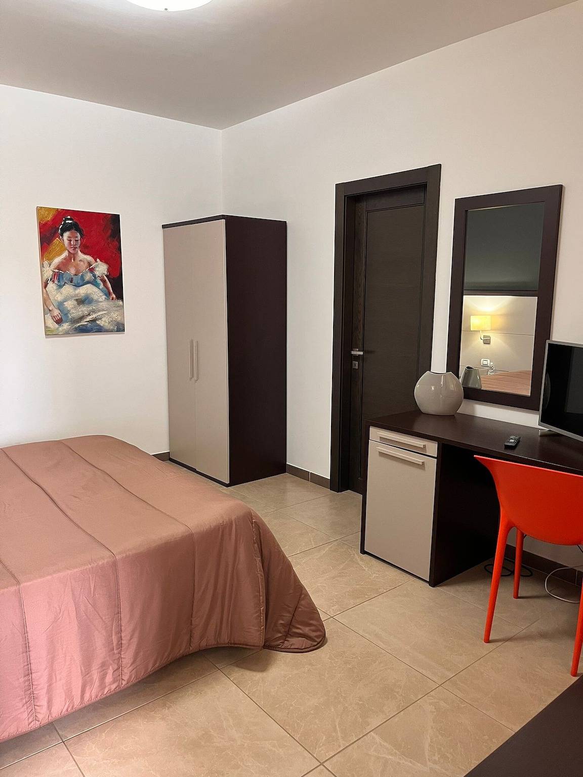 Camera 'Calura' con Vista Giardino, Wi-Fi e Aria Condizionata in Provincia di Caltanissetta