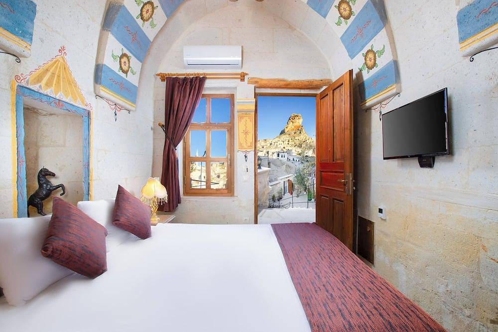 Unique Cappadocia Cave House with Castle View in Ortahisar, Göreme Nationalpark