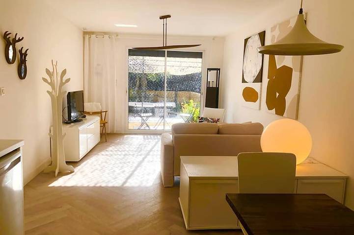 Gîte pour 2 personnes, avec jardin et piscine, animaux acceptés à Saint-Maximin (Nimes) - 4