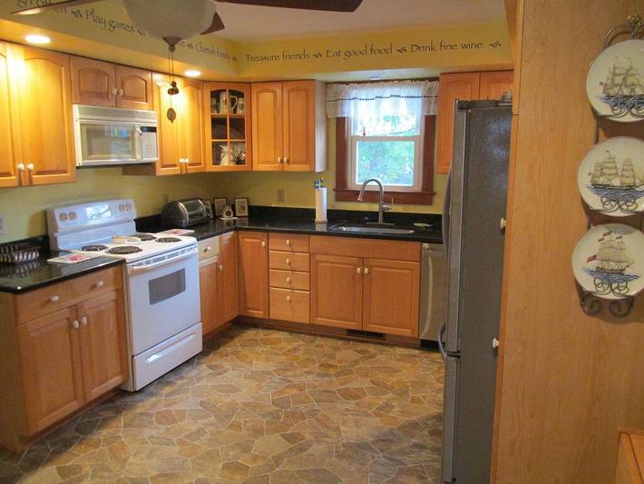 Vacation rental for 6 people, with yard and pool as well as terrace, with pets in Maryland