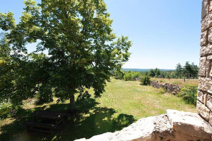 Location de vacances pour 5 personnes, avec jardin et terrasse, animaux acceptés à Saint-Pierre-des-Tripiers - 2