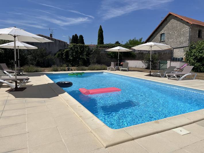 Gîte pour 5 personnes, avec piscine à Chef-Boutonne - 2