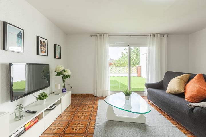 Appartamento intero, Appartamento Villa Mercedes con terrazza, balcone e Wi-Fi in Rubi, Barcellona entroterra