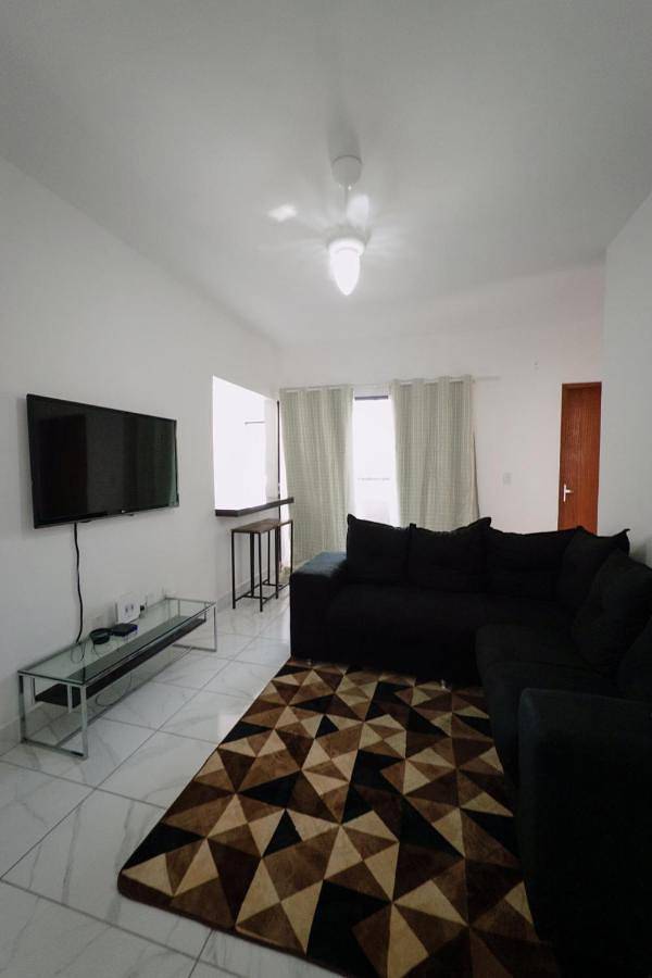 Casas e apartamentos de temporada para 4 pessoas, com balcão e piscina e ainda vista em Governador Valadares