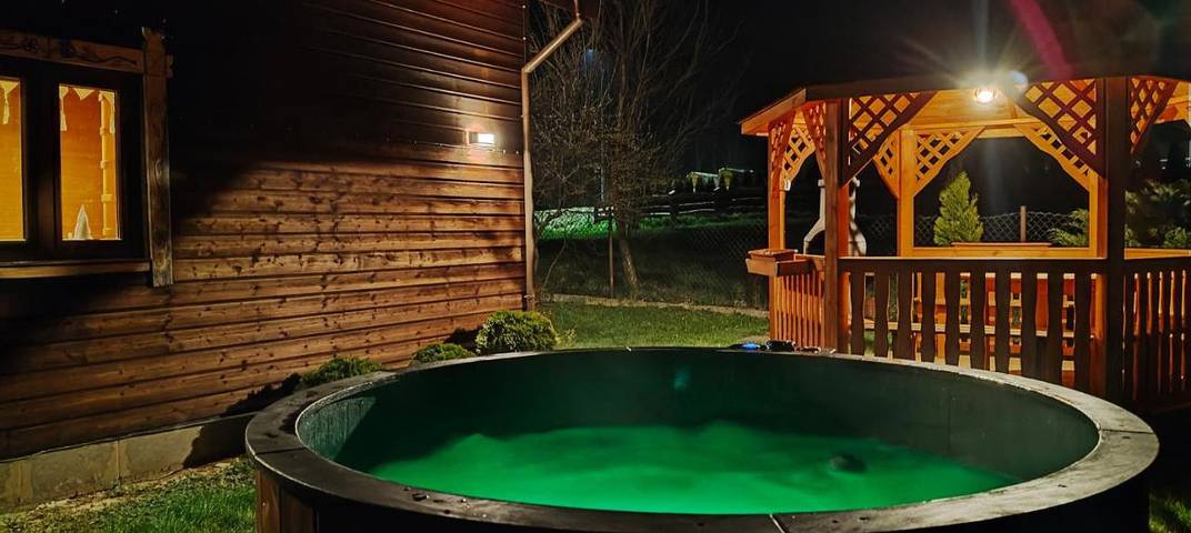 Domek letniskowy dla 4 osób, z basen i sauna oraz ogród i widok - 1
