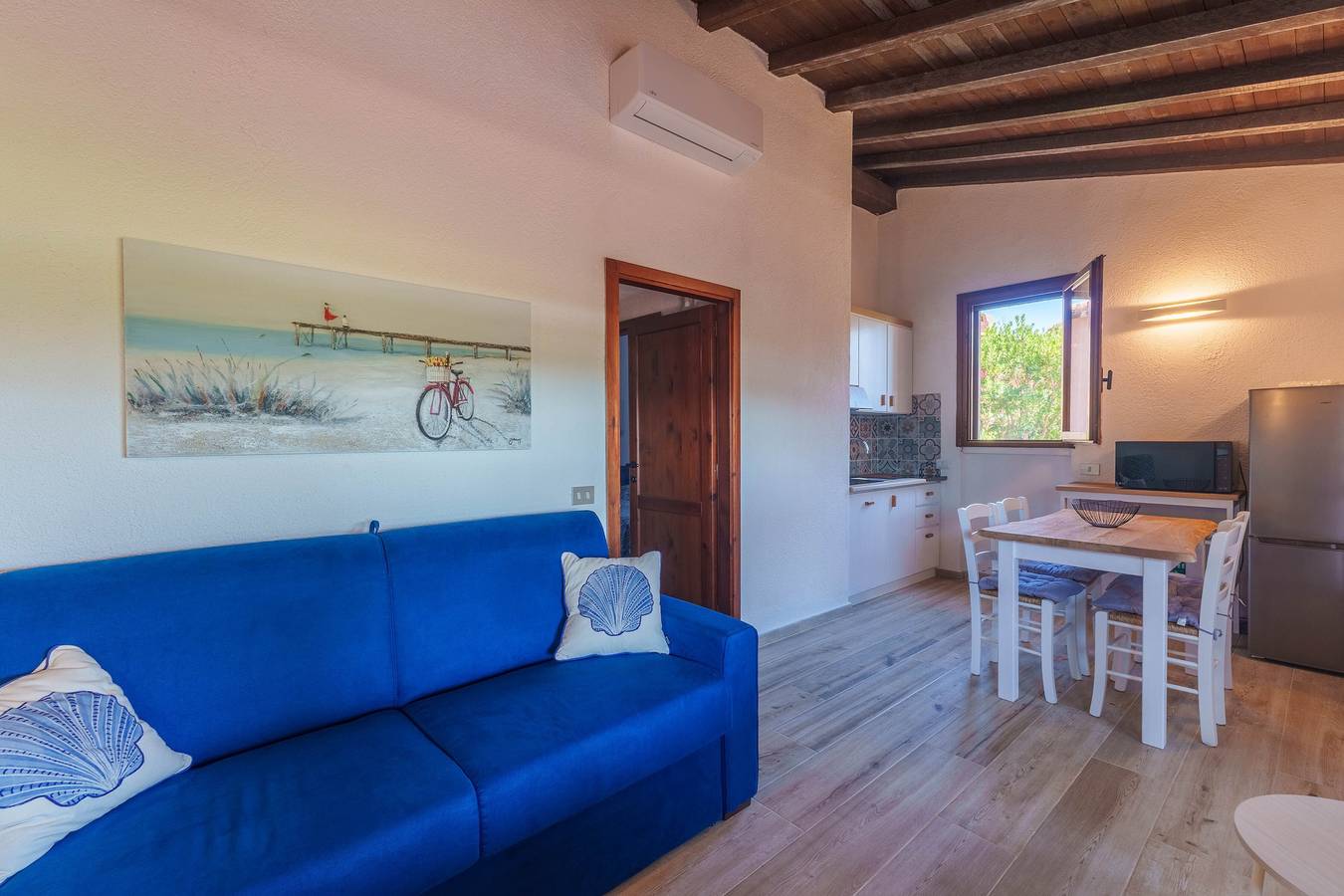 Ganze Wohnung, Ferienwohnung 'I Sugheri' mit privater Terrasse, privatem Garten und Klimaanlage in Porto Istana, Olbia