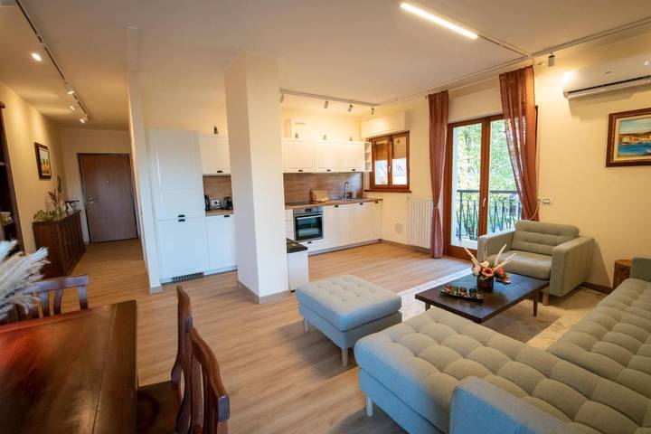 Ferienwohnung für 6 Personen, mit Ausblick und Seeblick sowie Garten in Luganer See (Lombardei) - 2