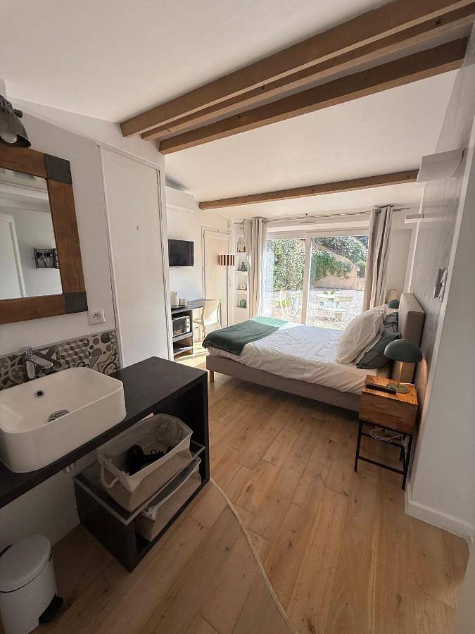 Suite indépendante dans une maison in Villeneuve-Loubet, Côte méditerranéenne (France)