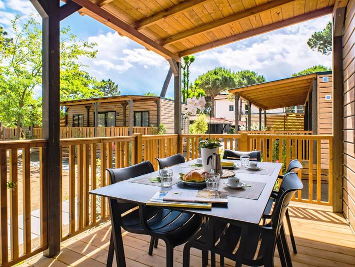 Camping für 6 Personen, mit Pool in Italienische Riviera - 2