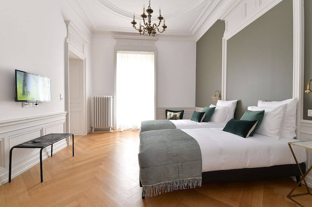 Entire apartment, Cashmere Enjoy a refined apartment in a charming house in Masevaux, Parc naturel régional des Ballons des Vosges