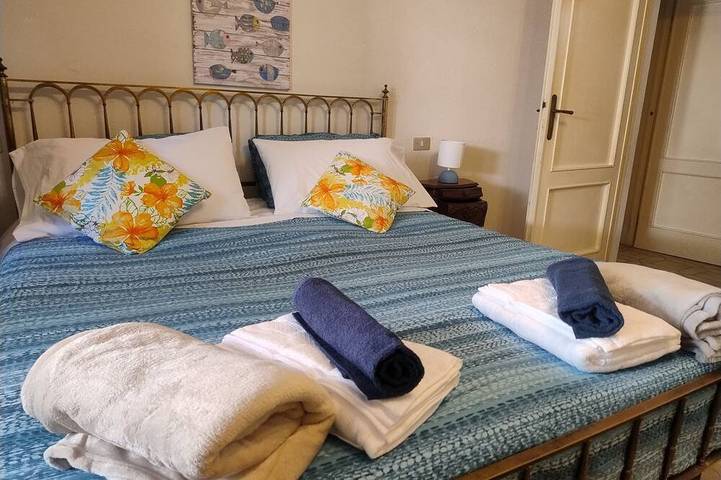 Cottage with large patio and bike path that connects directly to the waterfront in Marina di Cecina, Cecina