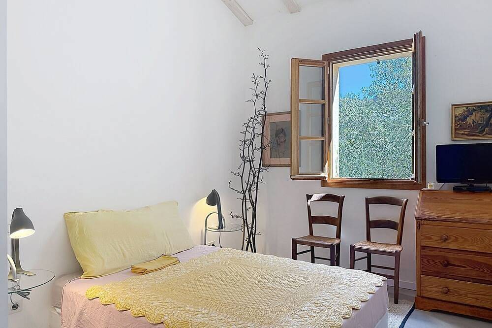 Apartamento entero, Very nice apartment in a charming village house, village of Pigna in Pigna (Córcega), Region de Calvi
