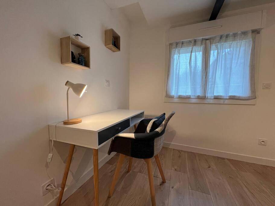 Appartement entier, One-Bedroom Apartment in Veneux-les-Sablons, Seine-et-Marne