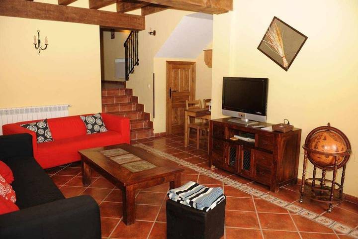 Casa rural para 14 personas, con jacuzzi en Comarca de Riaza - 4