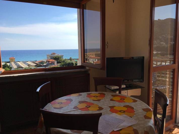 Location de vacances pour 6 personnes, avec terrasse et vue à Vallecrosia - 3