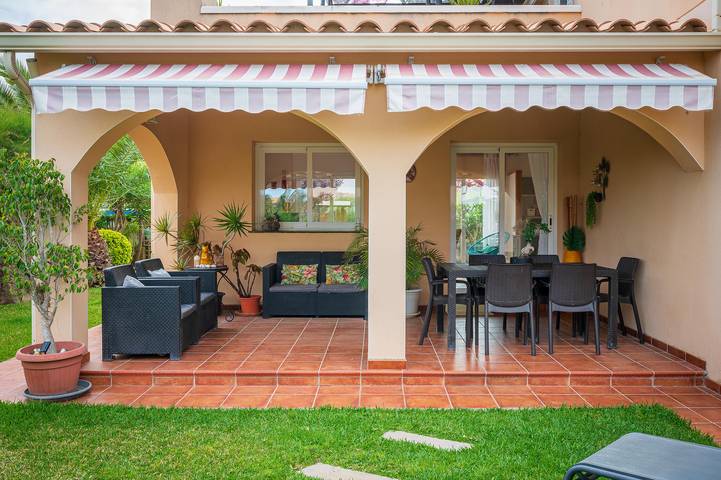 At002 Creixell: Maison avec jardin à 5 minutes en voiture de la plage in Creixell, Costa Dorada