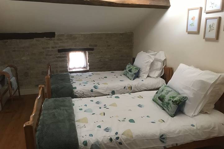 Private pool, spacious - can walk to local town in Lezay, Niort und Umgebung