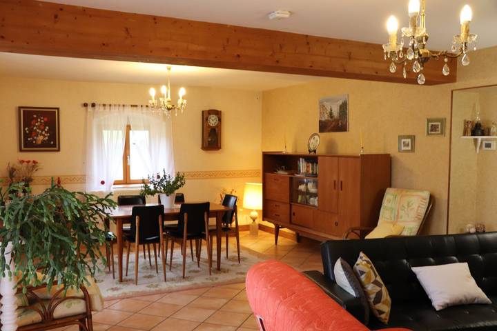Appartement de vacances pour 8 personnes, avec jardin et terrasse dans le Jura - 4