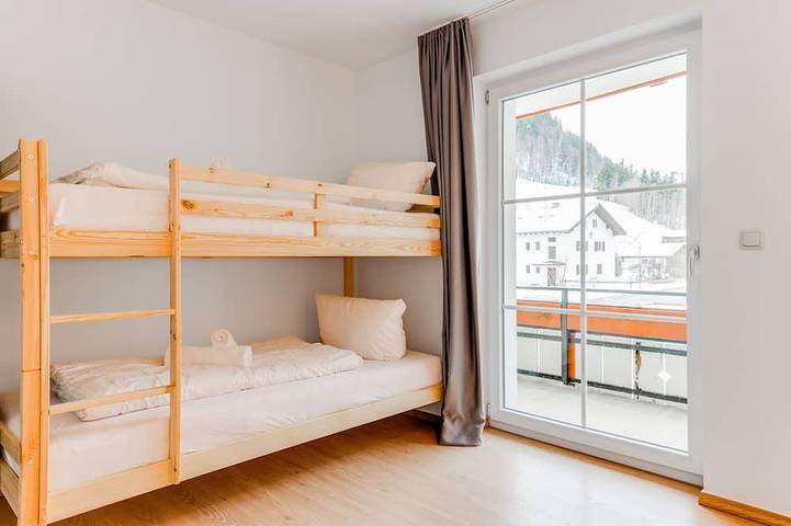 Entire apartment, Vyld: Hirschberg with balcony and mountain view in Bad Hindelang, Bavarian Swabia